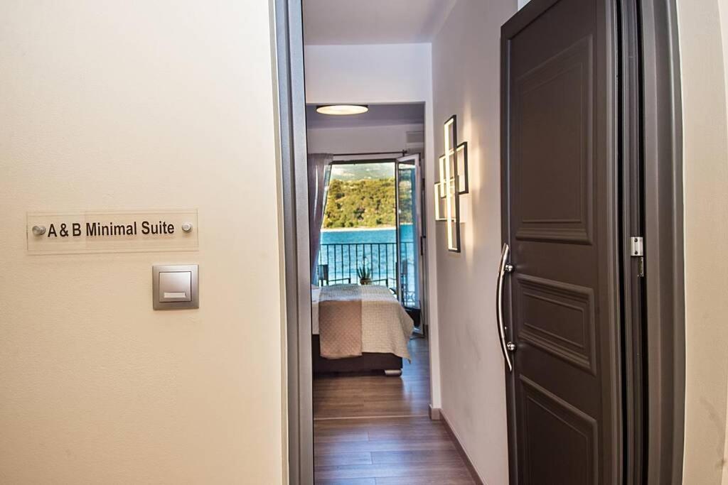 A & B Minimal Suite With Sea View In Argostoli ภายนอก รูปภาพ