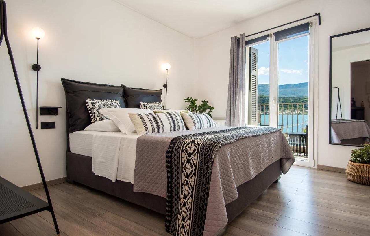 A & B Minimal Suite With Sea View In Argostoli ภายนอก รูปภาพ