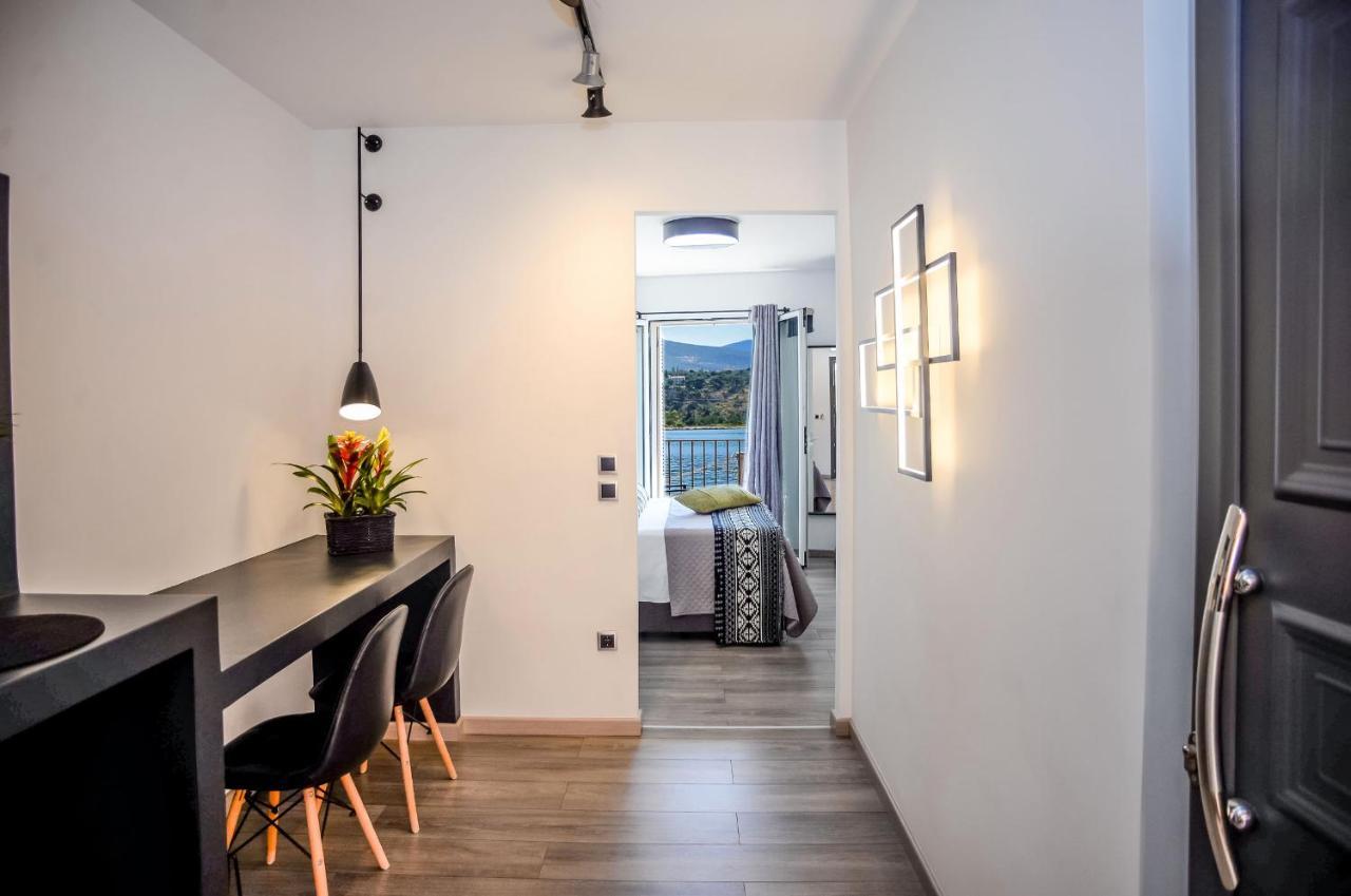 A & B Minimal Suite With Sea View In Argostoli ภายนอก รูปภาพ